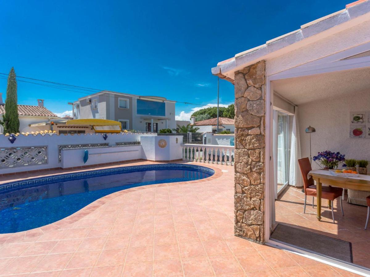 Holiday Home Peni By Interhome Empuriabrava Exterior photo